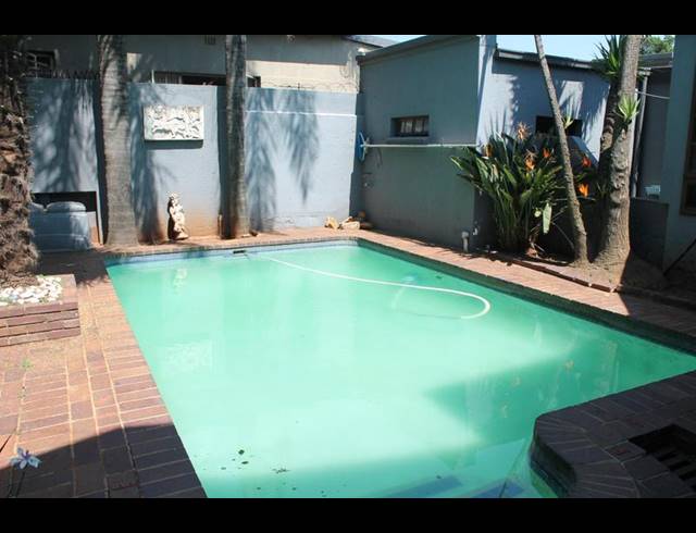 4 BEDROOM HOUSE FOR SALE IN KENSINGTON